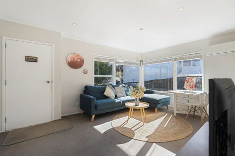 Photo of property in 28a Sunnynook Road, Sunnynook, Auckland, 0620