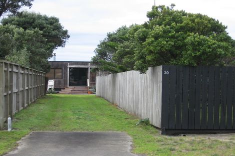 Photo of property in 30 The Southern Isle, Omaha, 0986