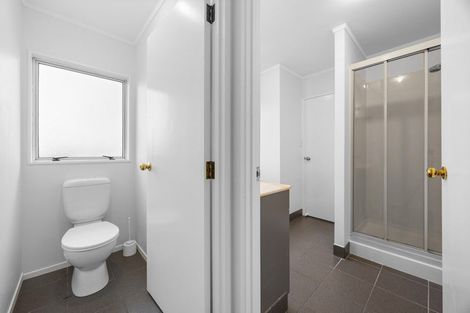 Photo of property in 15 Glucina Avenue, West Harbour, Auckland, 0618