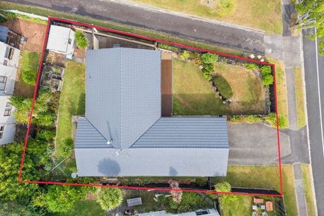 Photo of property in 20 John Downs Drive, Browns Bay, Auckland, 0630