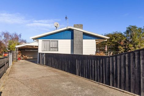 Photo of property in 42 Geraldine Crescent, Cloverlea, Palmerston North, 4412