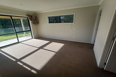 Photo of property in 281 North Manakau Road, Manakau, Levin, 5573