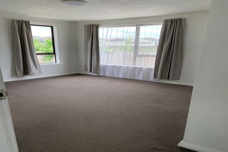 Photo of property in 74a Cambridge Terrace, Waterloo, Lower Hutt, 5011