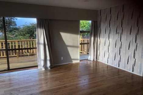 Photo of property in 2/13 Dakota Avenue, Beach Haven, Auckland, 0626