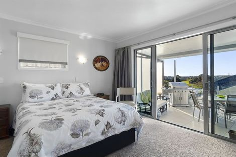 Photo of property in 8 Seaview Road, Otumoetai, Tauranga, 3110