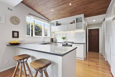 Photo of property in 116 Mokoia Road, Chatswood, Auckland, 0626