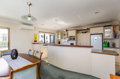 Photo of property in 85a Eliot Street, New Plymouth, 4310