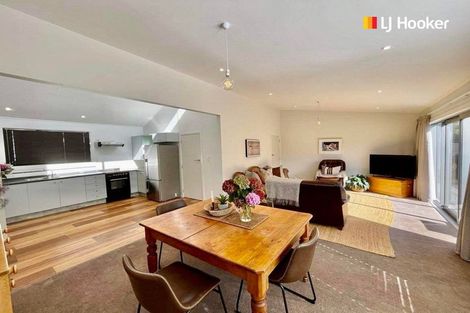 Photo of property in 42a Beach Street, Saint Clair, Dunedin, 9012