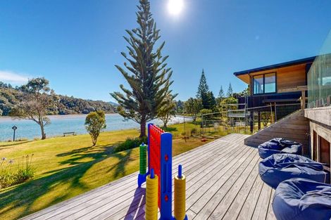 Photo of property in 117a Patuwai Drive, Whangamata, 3620