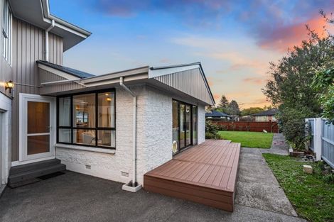 Photo of property in 22 Sevenoaks Drive, Bryndwr, Christchurch, 8053