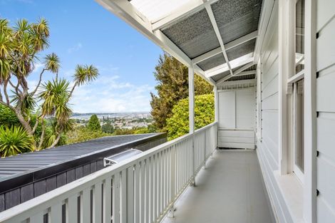 Photo of property in 100 Gladstone Road, Dalmore, Dunedin, 9010