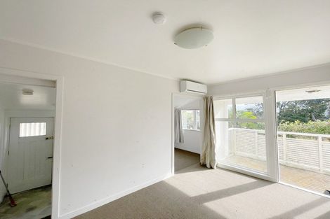 Photo of property in 24 Tiri Tiri Road, Birkdale, Auckland, 0626