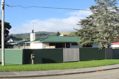 Photo of property in 6 Hillcrest Road, Raumati South, Paraparaumu, 5032