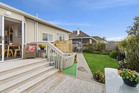 Photo of property in 1/297 Carrington Street, Vogeltown, New Plymouth, 4310