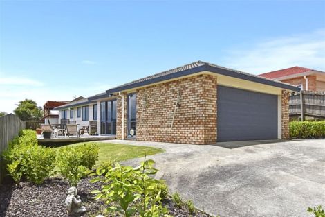 Photo of property in 19 Frederick Reece Drive, The Gardens, Auckland, 2105