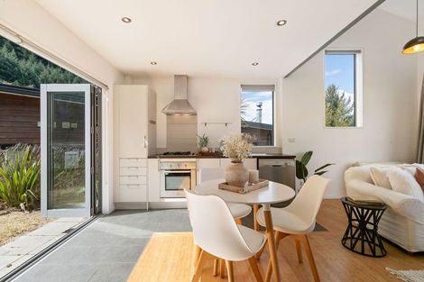Photo of property in 45 Dart Place, Fernhill, Queenstown, 9300