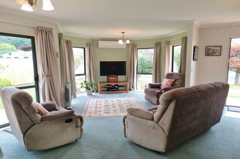 Photo of property in 105 Avalon Place, Whangamata, 3620