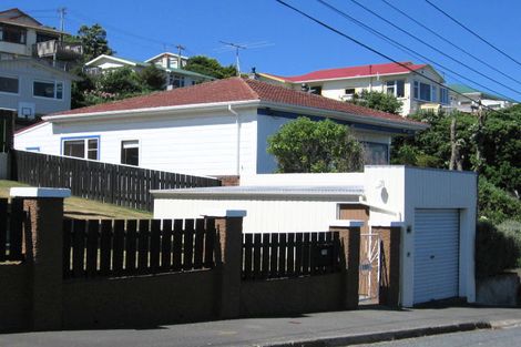 Photo of property in 139 Melbourne Road, Island Bay, Wellington, 6023