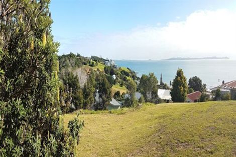 Photo of property in 37 Seaview Road, Cable Bay, 0420