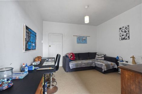 Photo of property in Devonport Apartments, 49/127 Saint Aubyn Street, New Plymouth, 4310