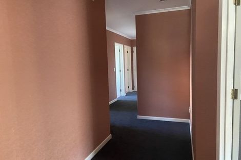 Photo of property in 16 Rosebank Avenue, Kelvin Grove, Palmerston North, 4414