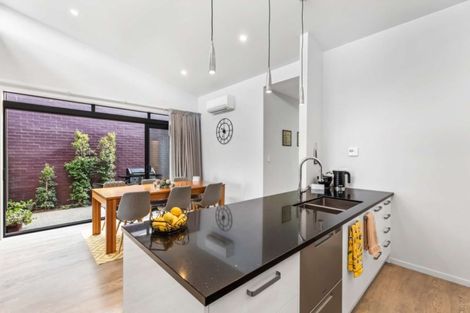 Photo of property in 21 Liberation Road, Papakura, 2110