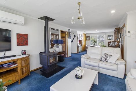 Photo of property in 12 Parsonage Road, Waimate, 7924