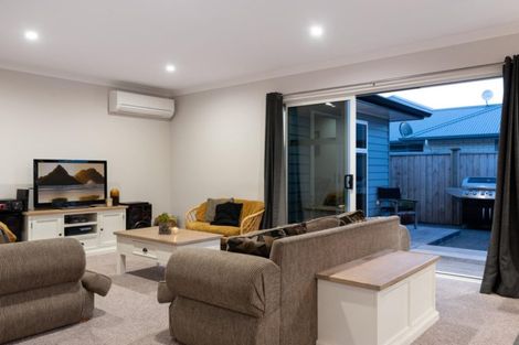 Photo of property in 4 Cassinia Close, Papamoa Beach, Papamoa, 3118