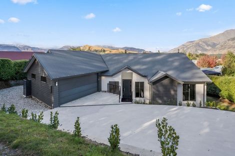 Photo of property in 4 Lindmore Lane, Lower Shotover, Queenstown, 9371