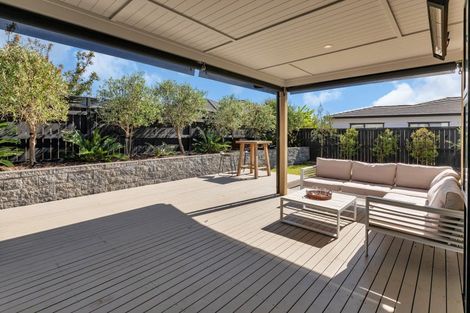 Photo of property in 11 Olney Court, One Tree Point, 0118