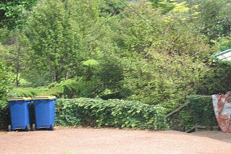 Photo of property in 18 Highland Avenue, Titirangi, Auckland, 0604