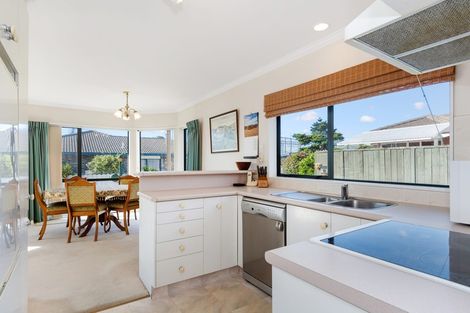 Photo of property in 2 Palm Court, Mount Maunganui, 3116