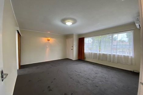 Photo of property in 2/76 Millbrook Road, Henderson, Auckland, 0612