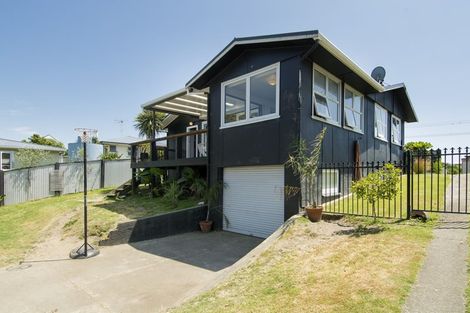 Photo of property in 1140a Papamoa Beach Road, Papamoa Beach, Papamoa, 3118