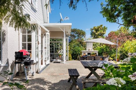 Photo of property in 15 Trent Avenue, Hokowhitu, Palmerston North, 4410