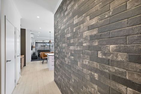 Photo of property in 1 Fermi Lane, Papakura, 2110