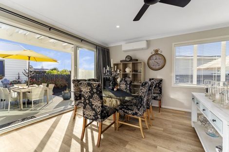 Photo of property in 39 Seagrass Place, Otaki Beach, Otaki, 5512