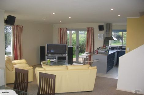 Photo of property in 4 Lyons Crescent, Strathmore Park, Wellington, 6022