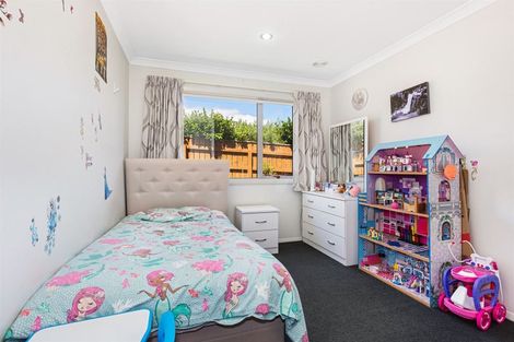 Photo of property in 31 Paparoa Crescent, Aotea, Porirua, 5024