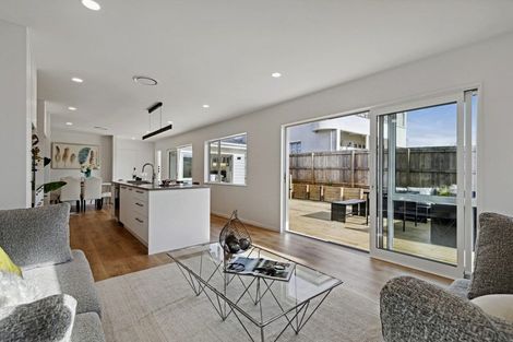 Photo of property in 17b Alexandra Street, Riverhead, 0820