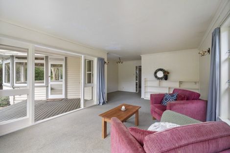 Photo of property in 393 Aokautere Drive, Aokautere, Palmerston North, 4471