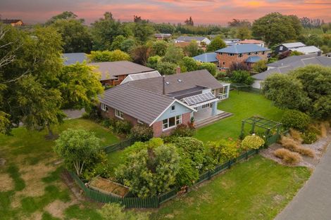 Photo of property in 57 Crofton Road, Harewood, Christchurch, 8051