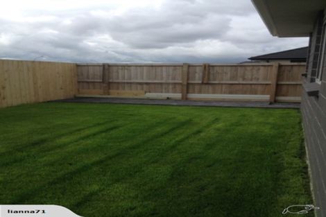 Photo of property in 8 Helen June Avenue, Flagstaff, Hamilton, 3210