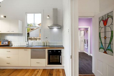 Photo of property in 128 Victoria Street, Cambridge, 3434