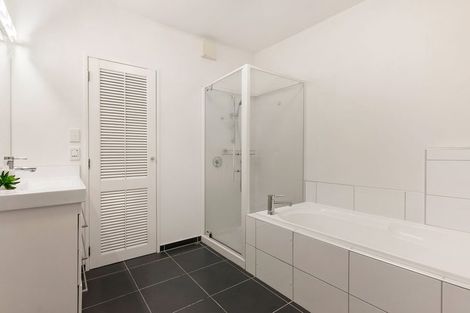 Photo of property in 3 Springfield Terrace, Kelburn, Wellington, 6012