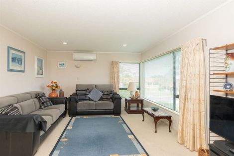 Photo of property in 95 Grosvenor Gardens, Flagstaff, Hamilton, 3210
