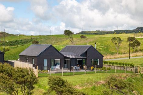 Photo of property in 15 Ruruhi Street, Raglan, 3225