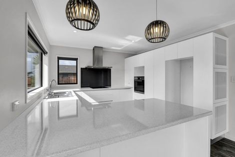 Photo of property in 16 Keene Drive, Bell Block, New Plymouth, 4312