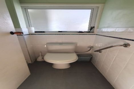 Photo of property in 22 Deane Avenue, Titirangi, Auckland, 0604