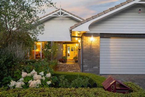 Photo of property in 9 Ranara Court, West End, Palmerston North, 4410